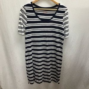 Vineyard Vines navy/white striped dress